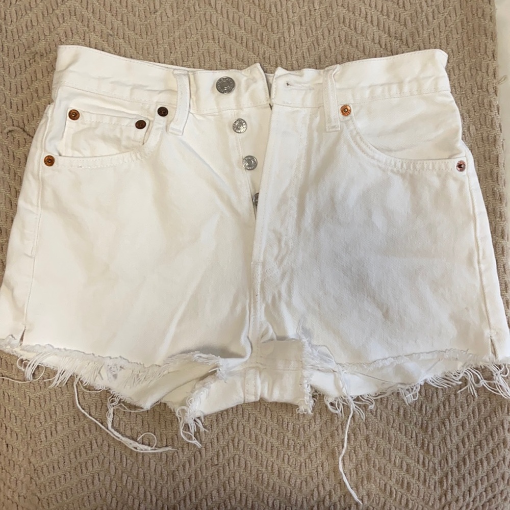 Solid & striped white high waisted shorts